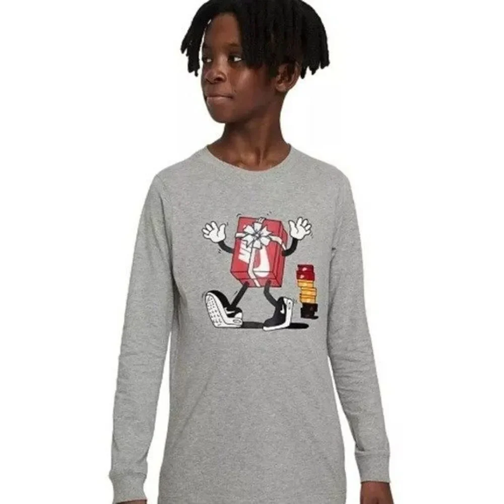NIKE ❤️🔥NIKE SPORTSWEAR BIG KIDS' LONG-SLEEVE T-SHIRT GREY boys girls shirt M
